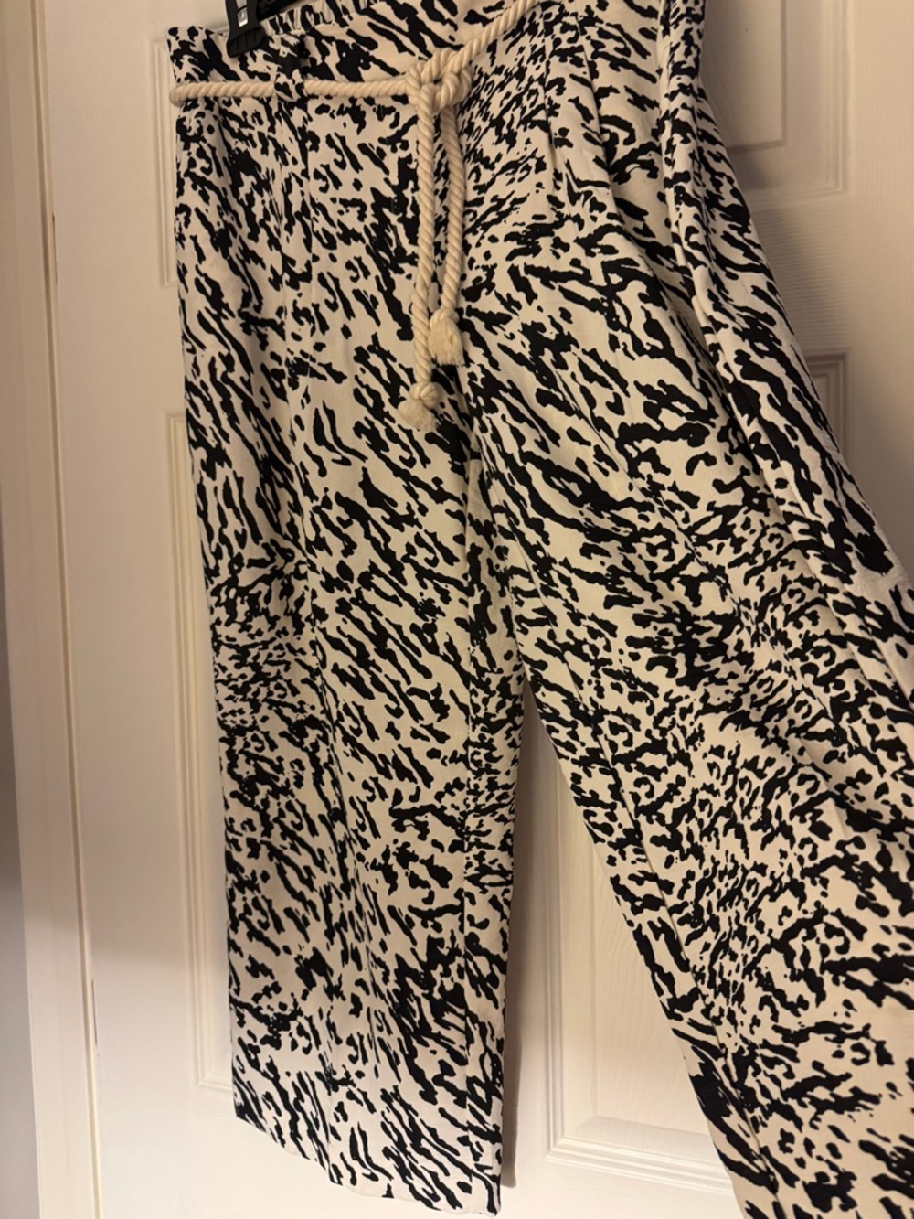 Jules & Leopold Black and White Abstract Print Pants with Rope Tie